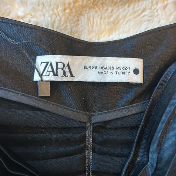 Zara skirt - Picture 3 of 7